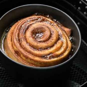 Air Fryer Cinnamon Rolls