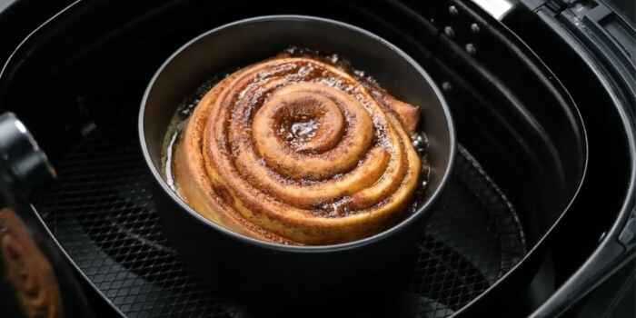 Air Fryer Cinnamon Rolls